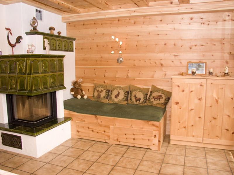 Kamin-/Esszimmer aus massiver Zirbekiefer