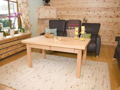 Couchtisch kanadischer Ahorn massiv mit zwei Schubladen, Oberfläche lackiert