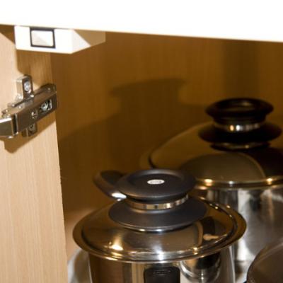 Automatischer Schalter für Schrank-Innenbeleuchtung